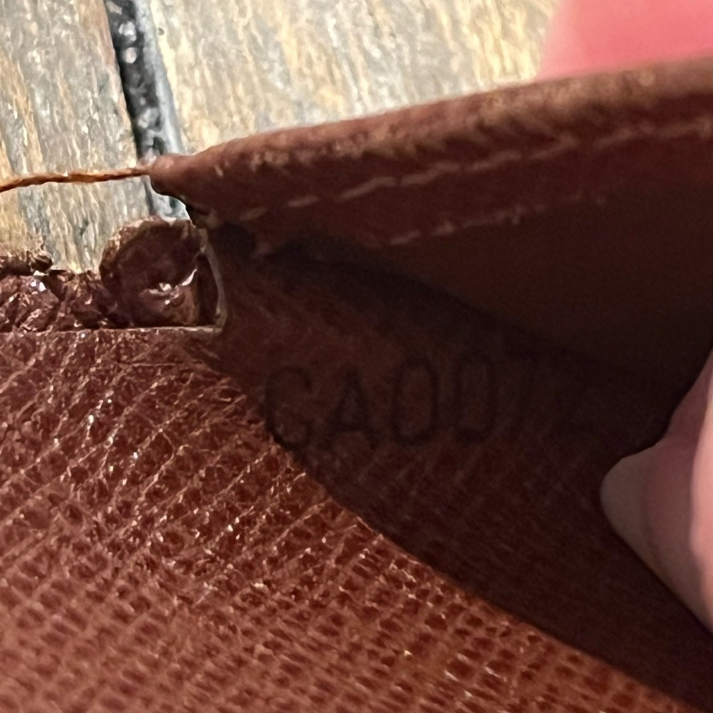 Authentic LV monogram kisslock wallet - Picture 9 of 16